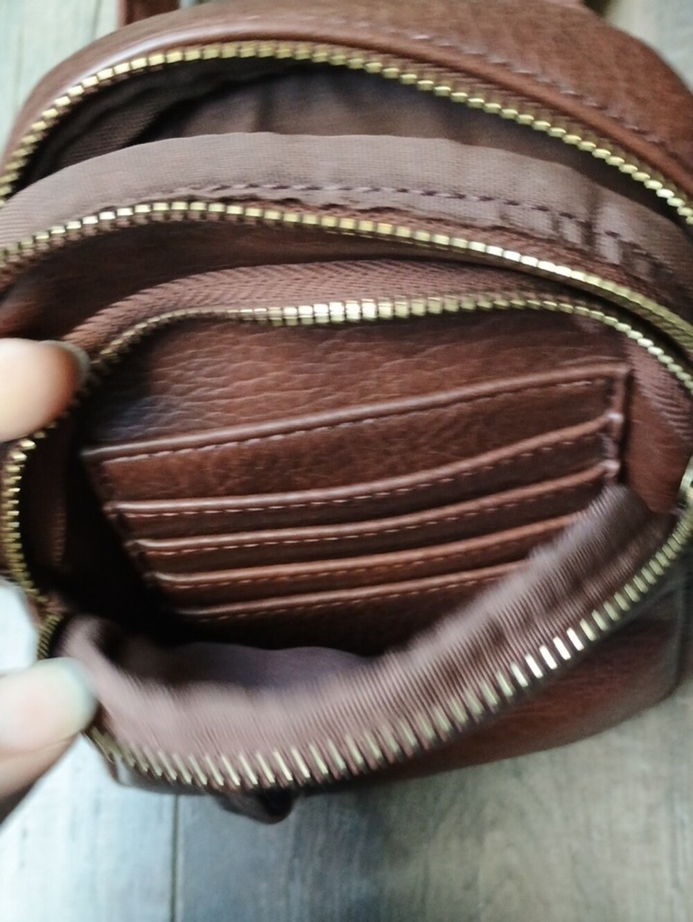 Joy Susan Brown Leather Crossbody Bag - Picture 9 of 12